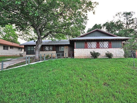 3rd image of 5305 Gladstone Dr