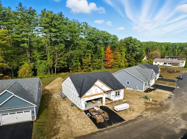 6 Nicols Way, Easthampton, MA 01027