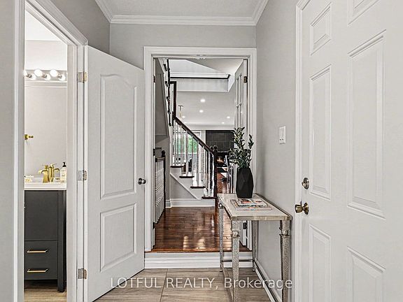 2nd image of 365 Riversedge Cres