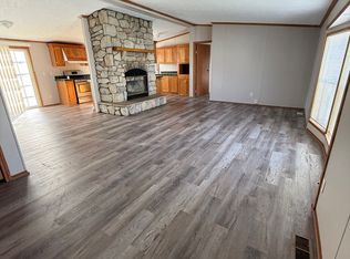 9488 Foxwell Cir, Fenton, MI 48430