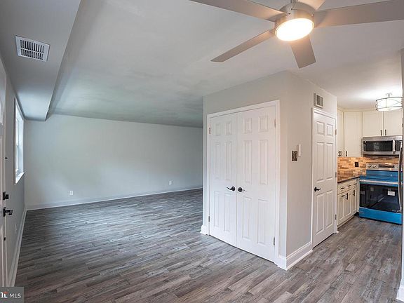 5th image of 600 Edison Ave #630