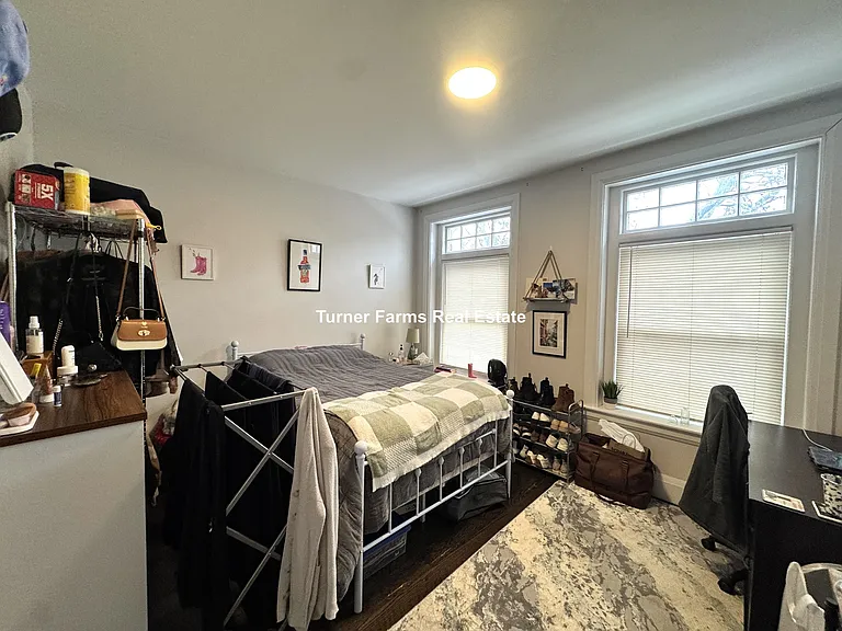 7R Strathmore Rd #3R — Photo 9