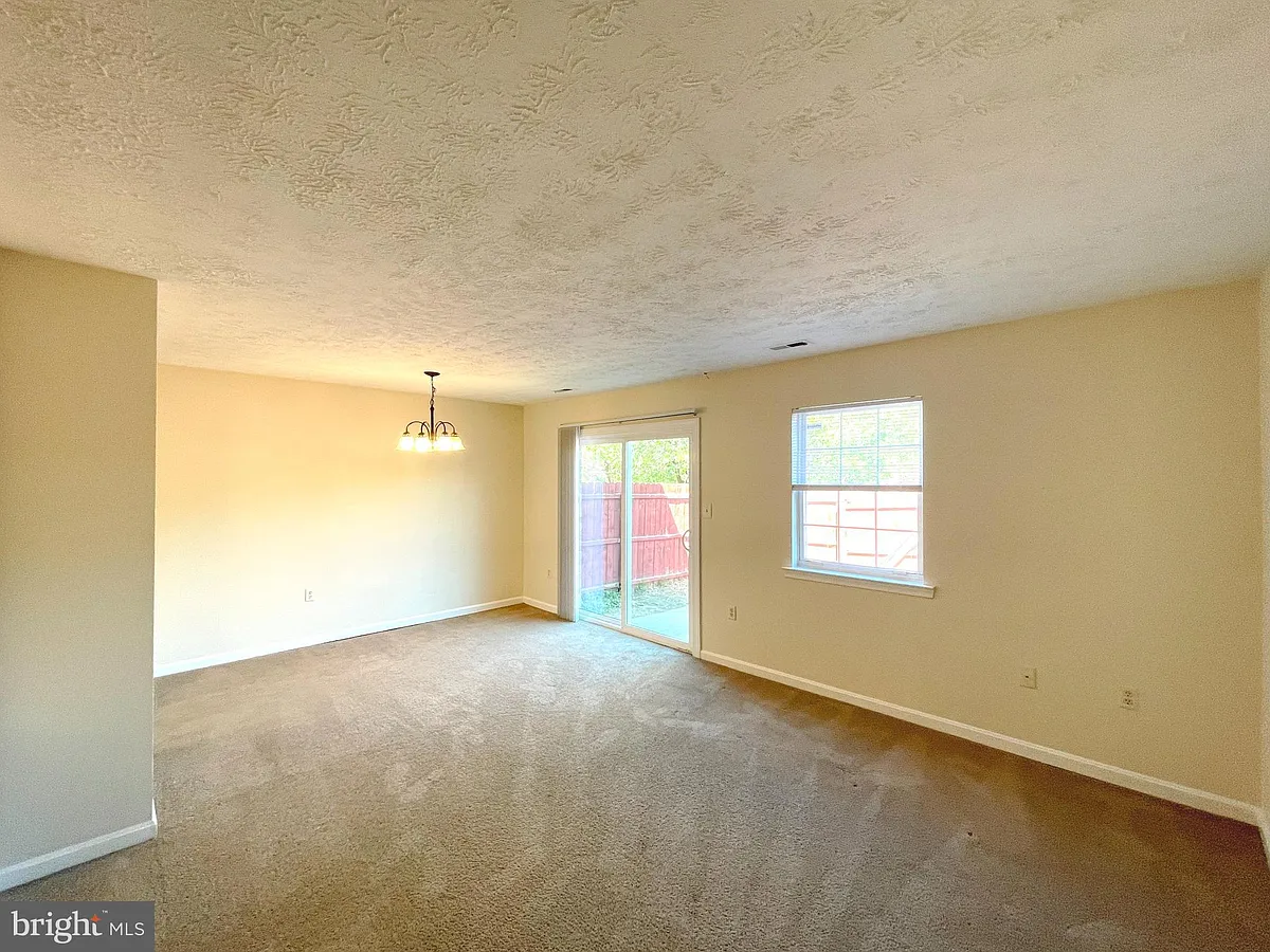 Building Photo - 21845 Ronald Dr