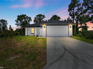 3203 66th St W, Lehigh Acres, FL 33971
