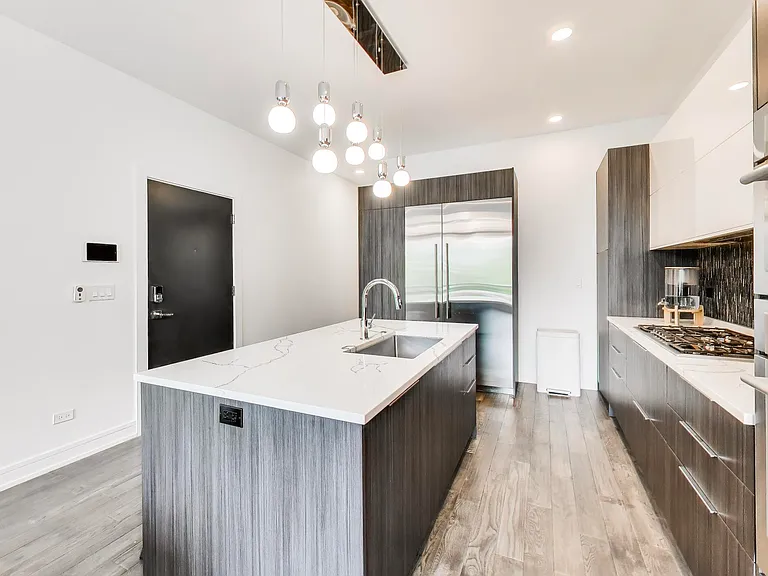 3740 N Clifton Ave #2 — Photo 4