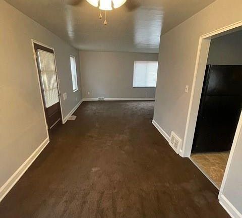 3rd image of 3820 Mahoning Ave #2