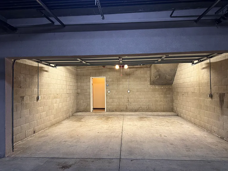 88 N Roosevelt Ave #4 — Photo 11