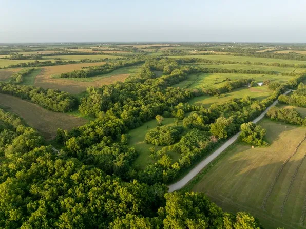 S Famuliner Rd, Garden City, MO 64747