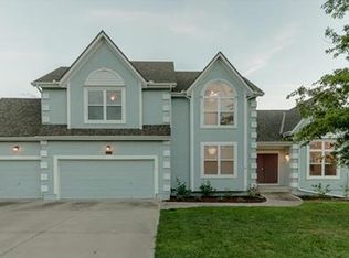 1529 Horseshoe Dr, Raymore, MO 64083