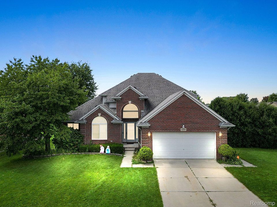 1st image of 52007 Plum Creek Dr
