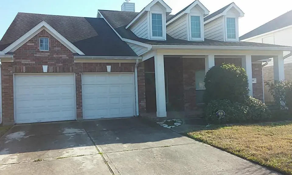 1002 Sierra Springs Ln