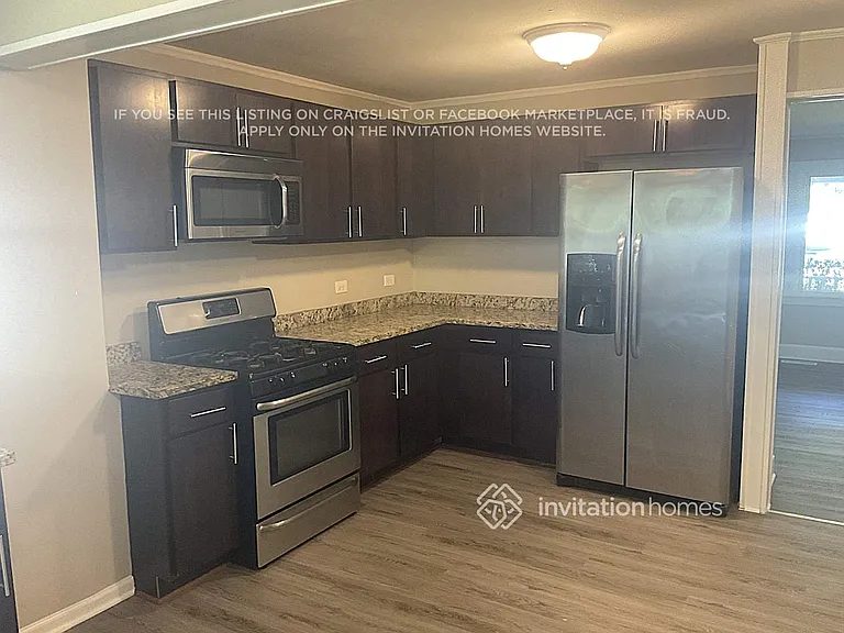 1303 W 59th St — Photo 7