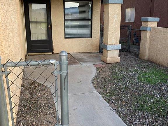 2nd image of 2446 Lakeside Dr