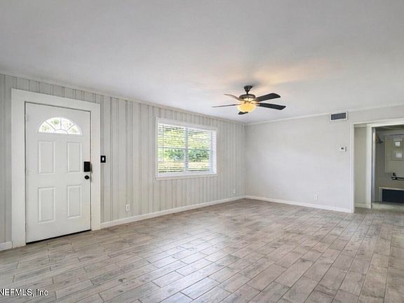 5th image of 7421 GREENWAY Drive