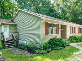 722 Lake Caroline Dr, Ruther Glen, VA 22546