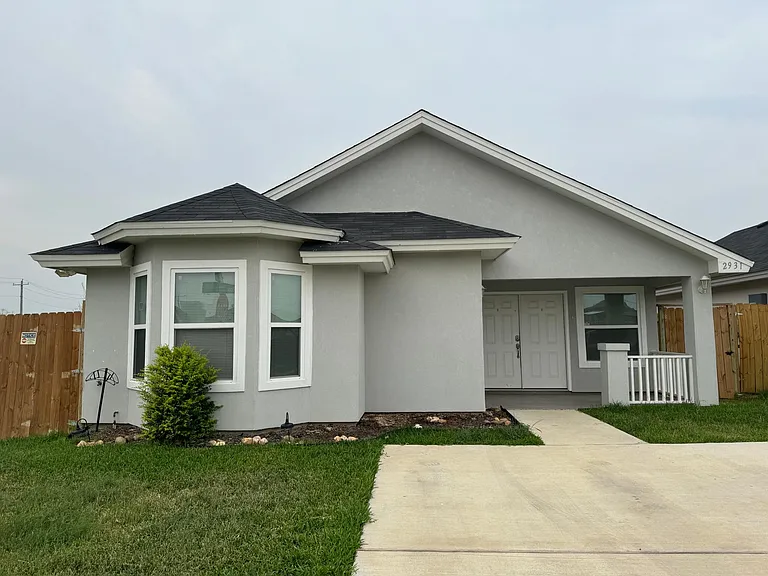 2931 Rowan Dr — Photo 1