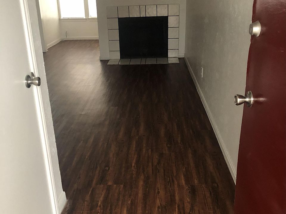 1st image of 314 Lake Meadows Dr