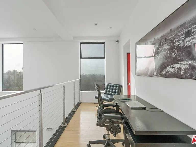 611 N Bronson Ave #10 — Photo 11