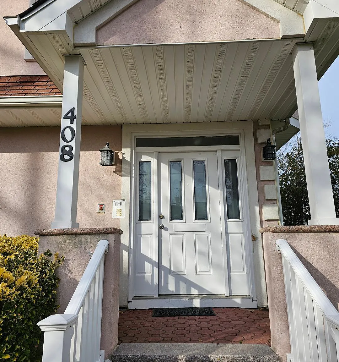 2 bed, 3449 sqft, $2,000 — Photo 2