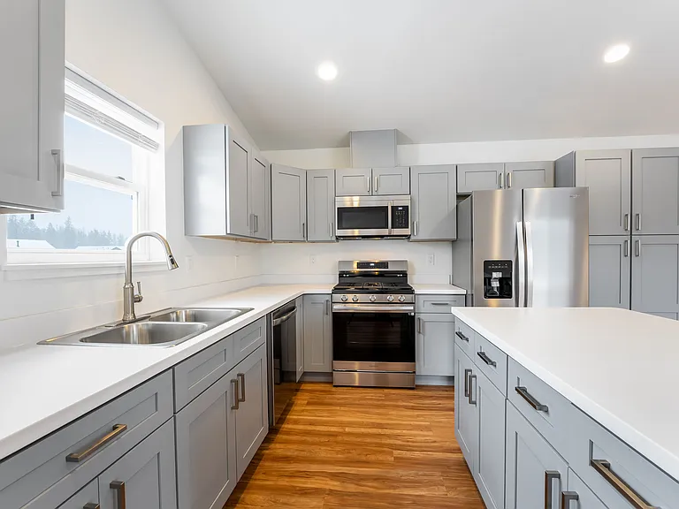 Silver Star Apartments — Photo 42
