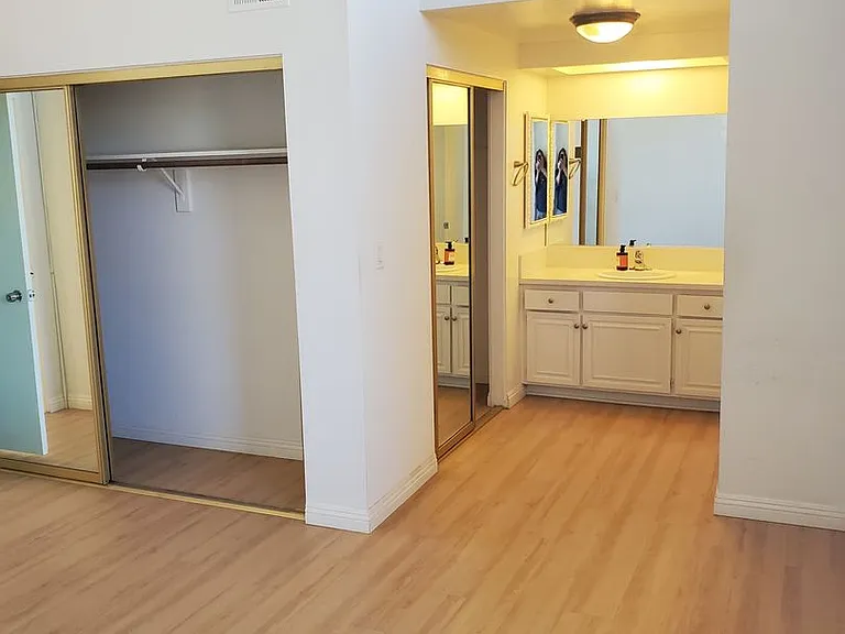 13240 Fiji Way #D — Photo 16