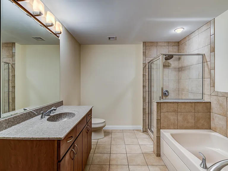 4909 Laclede Ave #1002 — Photo 24
