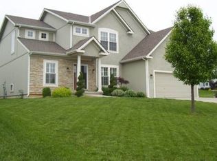 710 Rock Creek Dr, Lansing, KS 66043