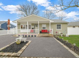 11 Nehring Avenue, Babylon, NY 11702