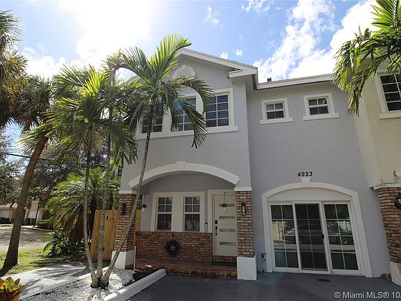 3rd image of 4923 SW 65th Ave #4923