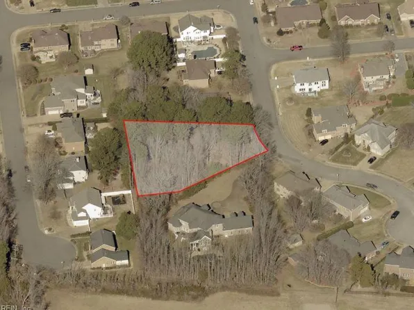 39 Edenbrook Dr, Hampton, VA 23666