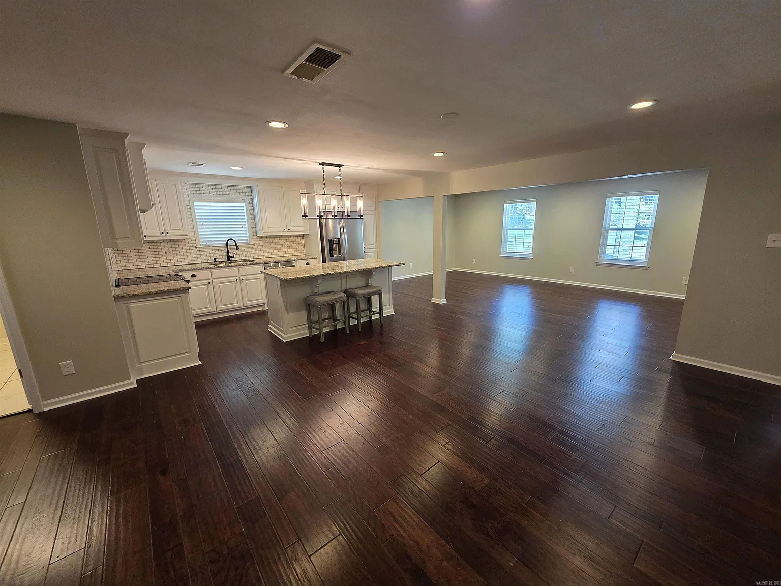 4 bed, 3.0 bath, 2359 sqft, $2,450 — Photo 1