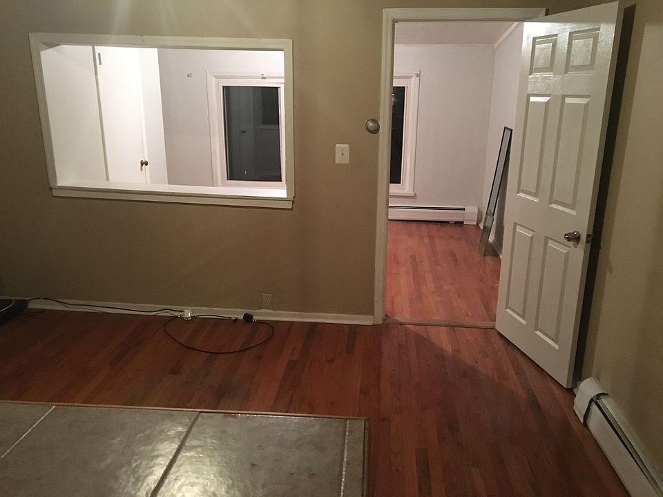 2nd image of 40 Jersey Ave #10