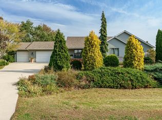 1508 Sandypoint Dr, Rockford, IL 61103