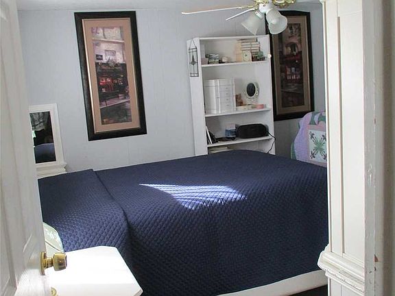 4th image of 56 Oak Ln
