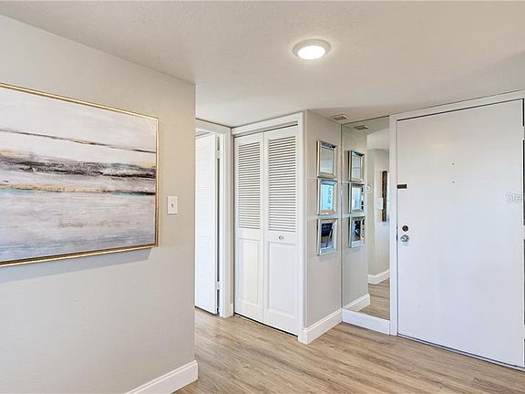 4th image of 1325 S Portofino Dr APT 406