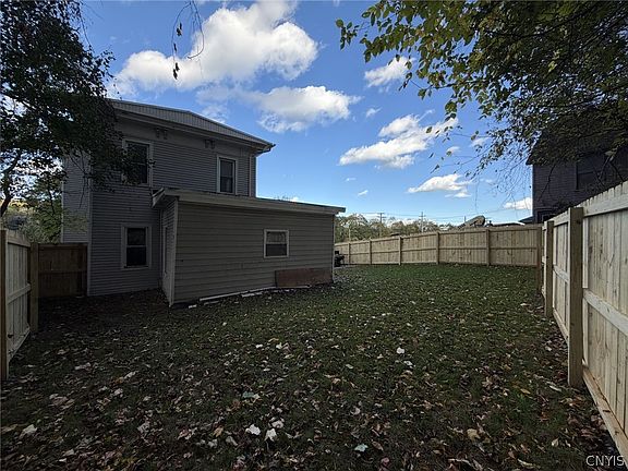 3rd image of 205 W Main St