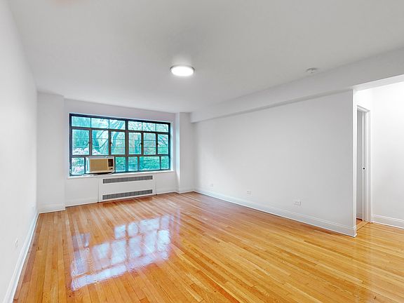 3rd image of 150 Greenway Ter APT 47W