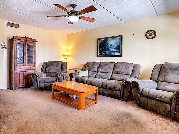4th image of 11620 Park Blvd #B309