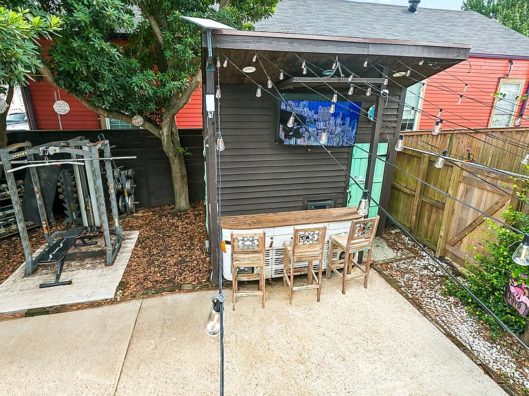1232 Saint Ferdinand St — Photo 38