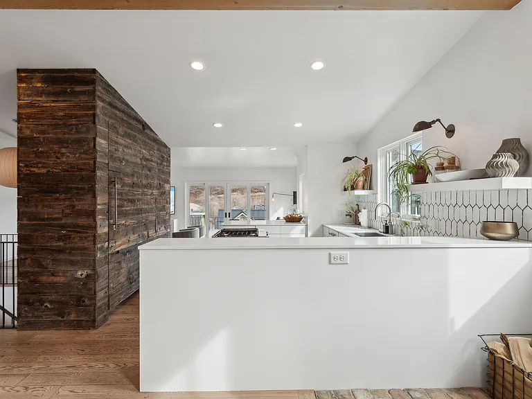 1102 Norfolk Ave — Photo 12