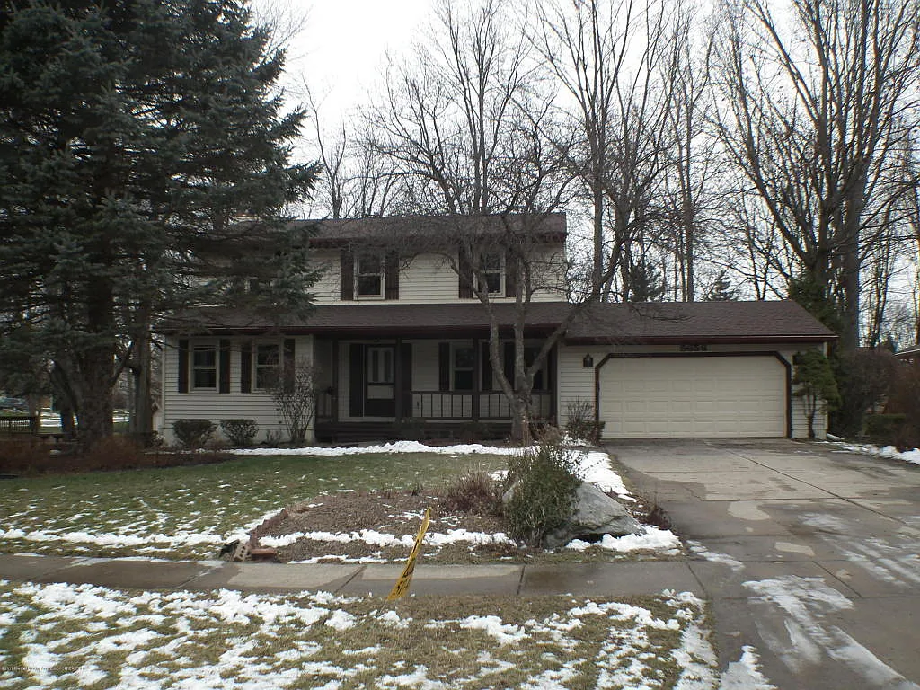 5656 Woodstock Dr photo 1