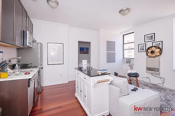 Rented by Keller Williams NYC | media 25