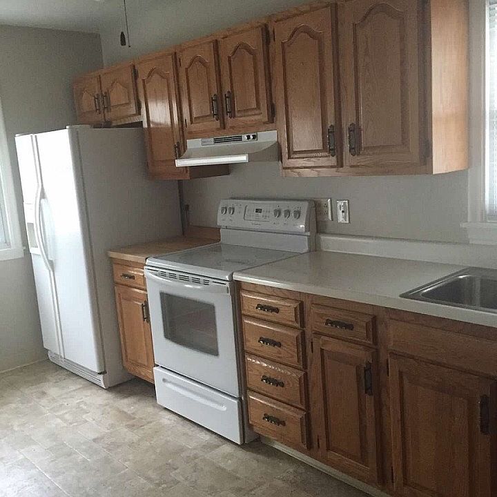 2nd image of 411 18th Ave SW