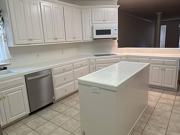 5th image of 306 Colony Ridge Ct