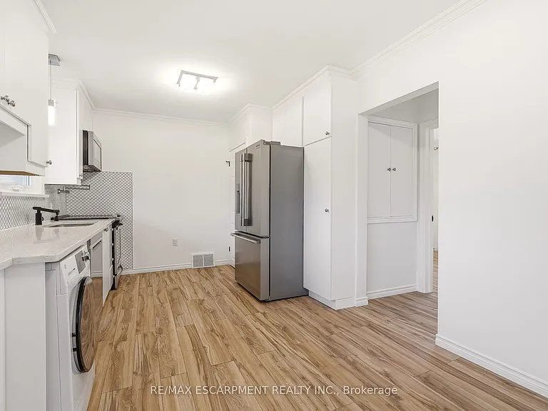 25 Briarsdale Dr — Photo 11