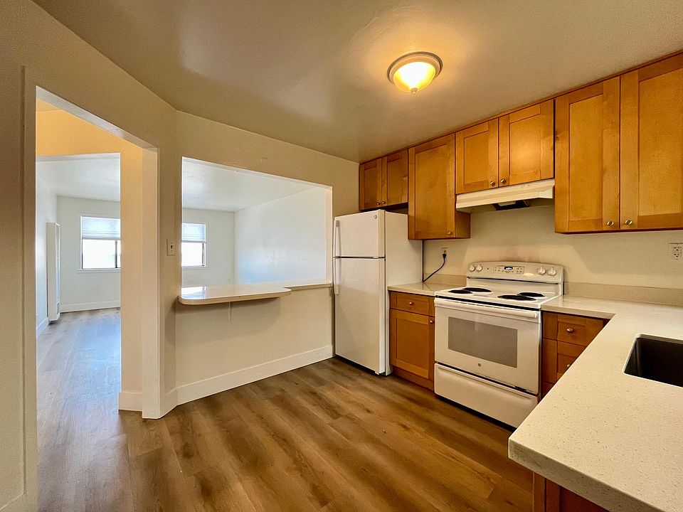 1st image of 31 1st Ave