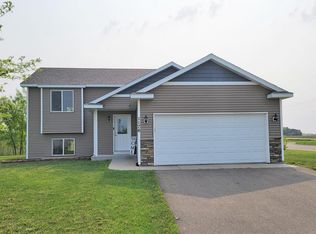 1176 Golf Ct, Foley, MN 56329