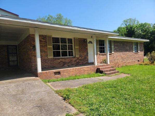 401 River St