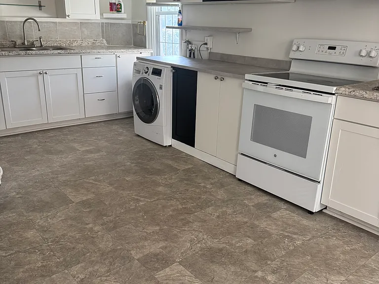 58 Elizabeth St #58 — Photo 2