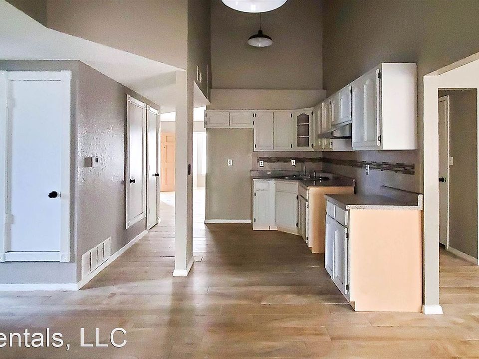 1st image of 9252 Sorbonne Dr